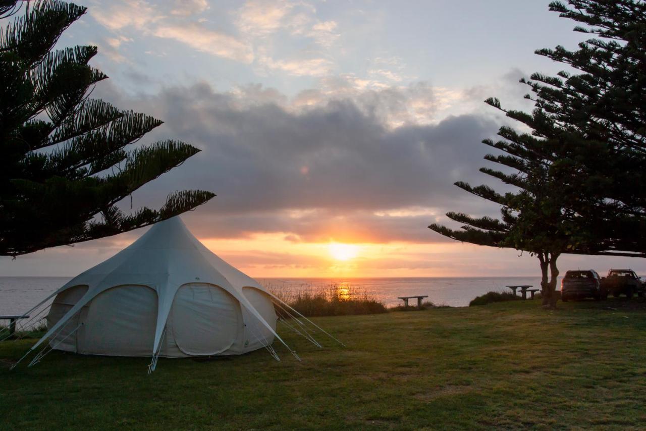 Tatapouri Bay Hotel Gisborne Bagian luar foto